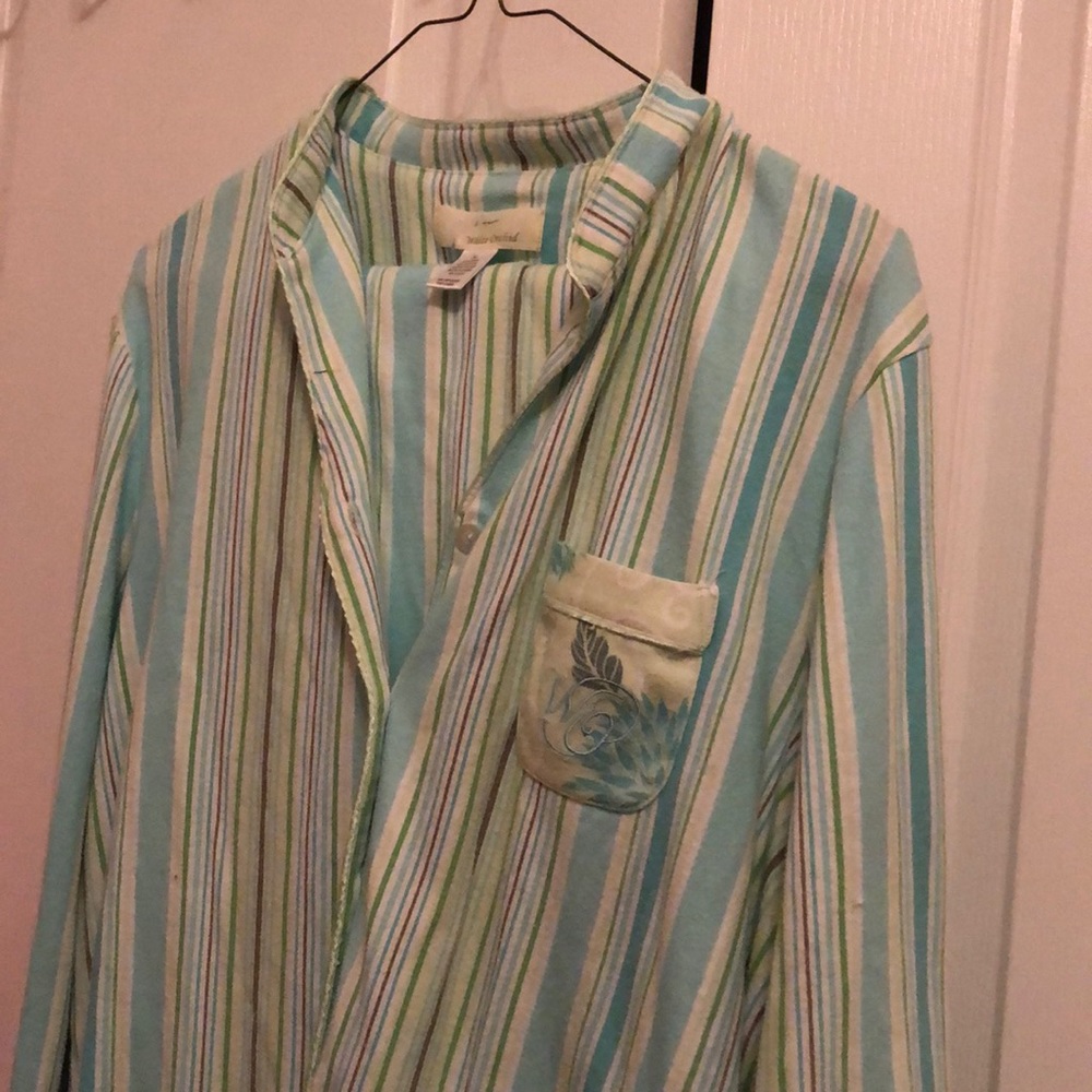 White Orchid XL pajama top and bottoms